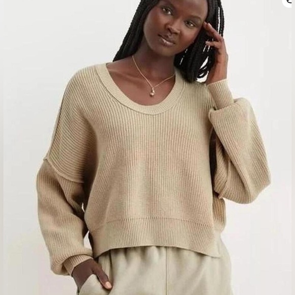 Aerie Beyond Crop Sweater Tan Medium - Picture 1 of 4